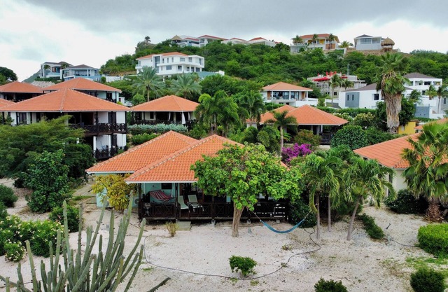 VIP - Privacy - Blue Bay Beach Villa 15