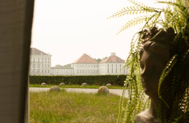 Vis-à-Vis Nymphenburg Palace | Rondellapartments