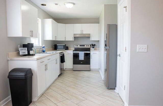 Vista Breeze - Cozy Modern Vista that Sleeps 6