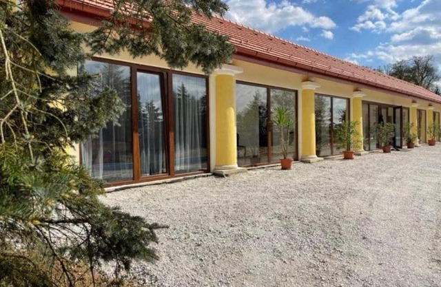 Vitál Guesthouse