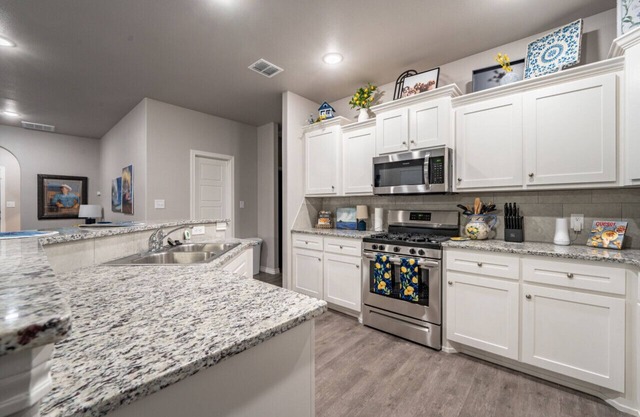 Vivid Villa - 3BR/3BA - Colorful and Cozy