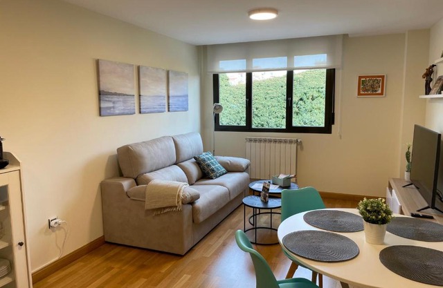Vivienda turística Las Cigüeñas con parking