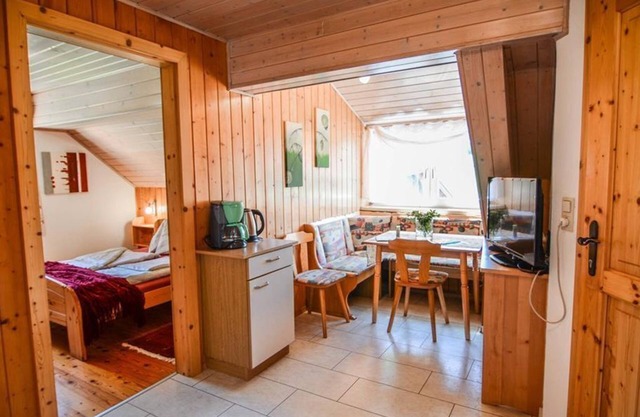 Vogerlgsang, 1 bedroom, 1 living room, shower, toilet - Almhof Unterranner