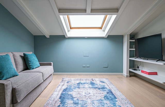 Volta 40 - Two Bedroom Apartment, Sleeps 8