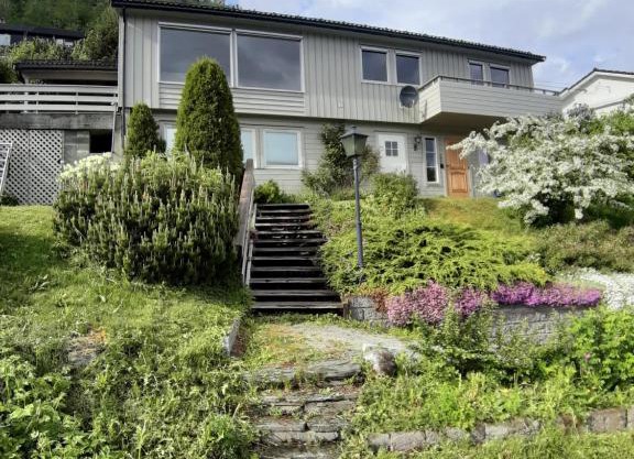Voss family & vacation homes