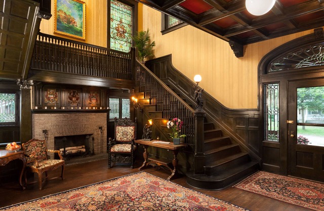 Vrooman Mansion B&B