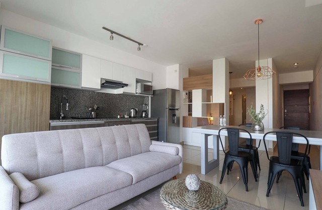 w* | Beautiful 1BR with Balcony in Miraflores