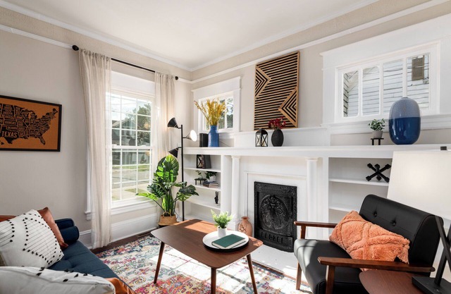 💎 Walk Downtown, 4min HPU, FENCED YARD, SMART TVs 💎