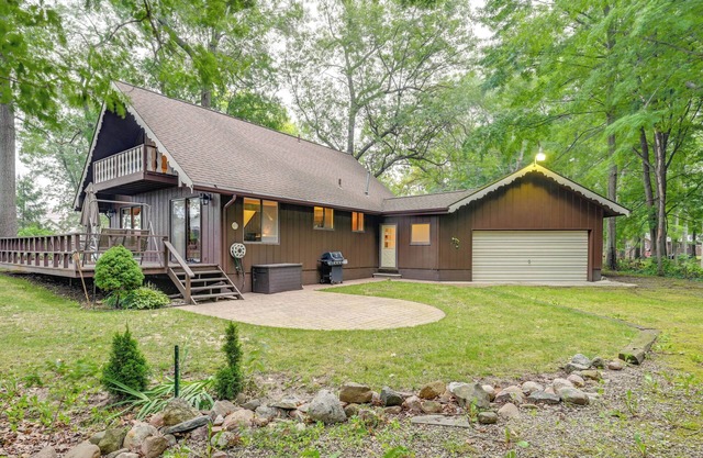 Walk to Beach: Pet-Friendly Caseville Cabin