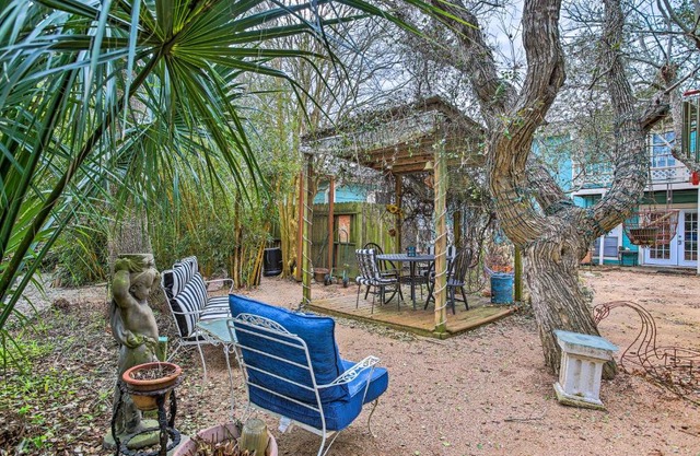 Walk to Coast Galveston Bay Retreat with Grill