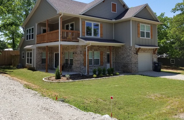 Walk to Lake! Fire Pit! New Home - November 2017! Lake Life - Skip's Place