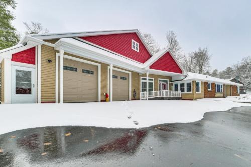 Walk to Lake Huron Beaches Home with Fire Pit!