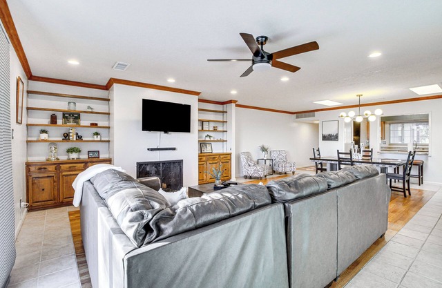 Walk to Paradise Hills Golf Course: Condo w/Patio