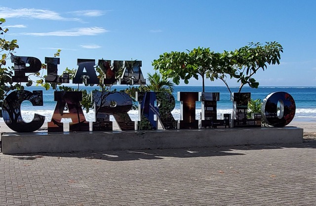 Walk to Playa Carrillo! Grocery and quality restaurants around the corner.