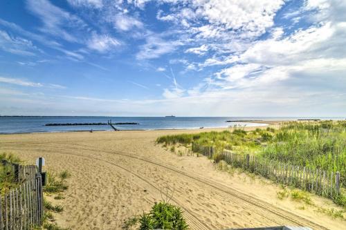 Walk to Public Beach Access Norfolk Family Home