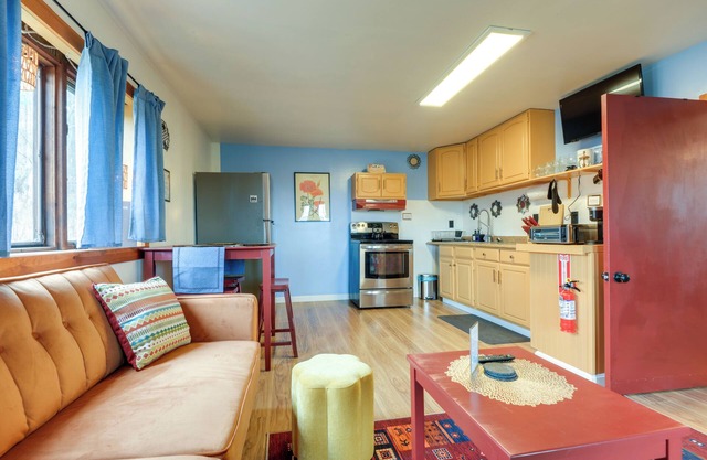 Walk to Trails: Artsy Mtn-View Getaway in Vernon!