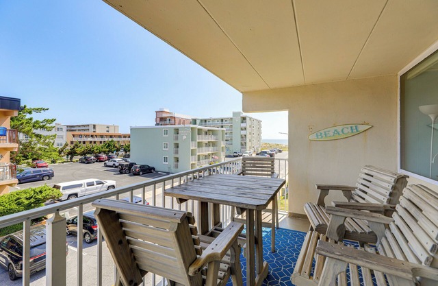 Walkable Condo w/Water View in Ocean City!