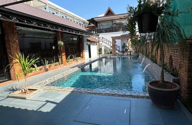 Walking Street Hotel