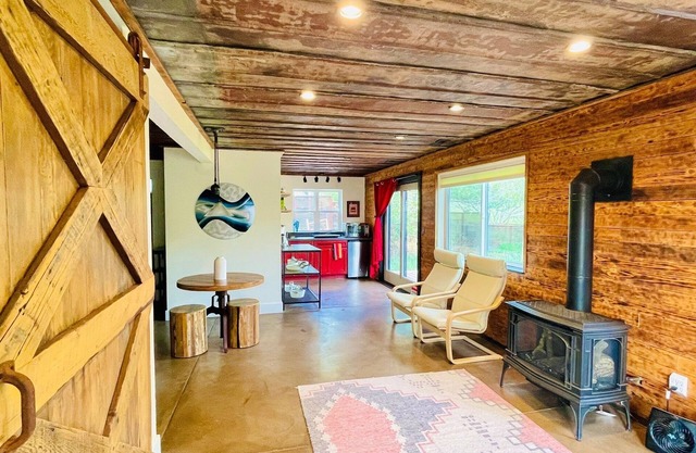 Walkout Basement nfrom a Superhost!