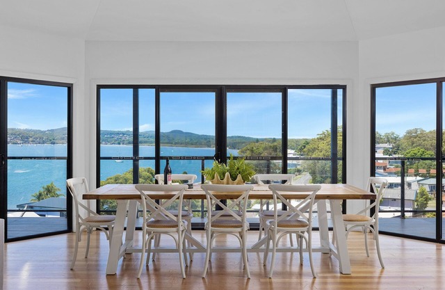Wanda Point House - pure tranquillity and walk to beach