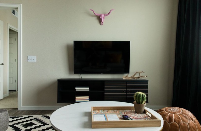 WanderJaunt | Verdant | 1BR | Barton Creek
