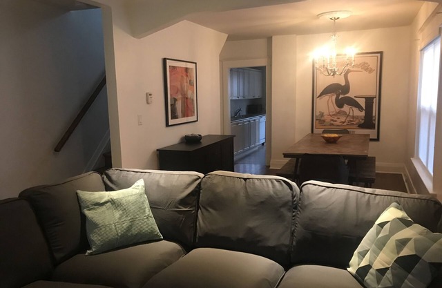 WARM HOME IN THE HEART OF TORONTO