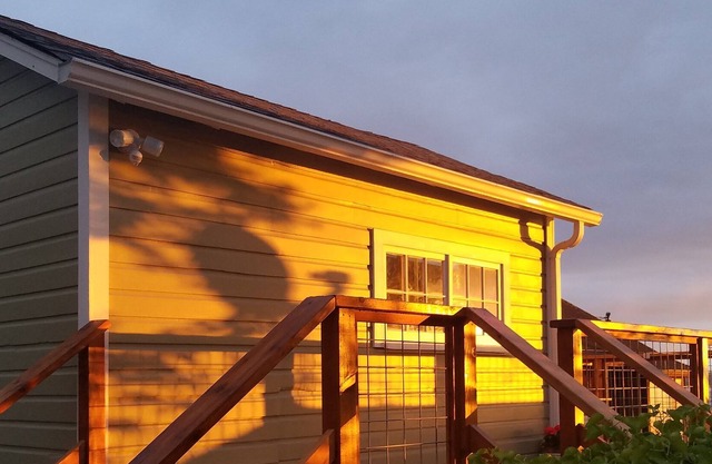 WarmBeach Mini Home with incredible views and sunsets