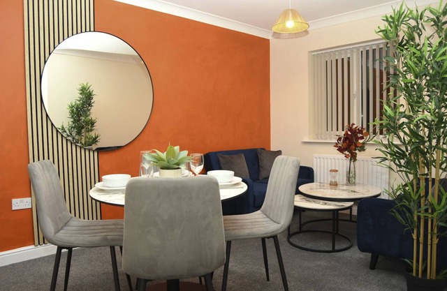 Warrington Suites by Relax Stays