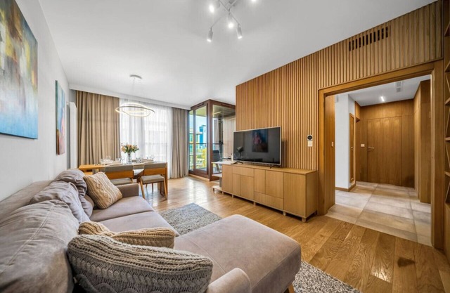 Warsaw Kolejowa Apt - Parking, Balcony, Workspace - by Rentujemy