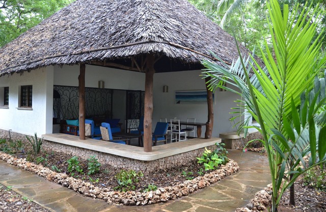 Watamu Beach Cottages right on the best beach in East Africa