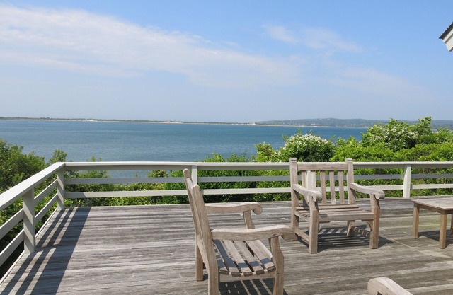 Waterfront, 4-bed/4-bath Contemporary on Menemsha Pond with Private Beach & A/C