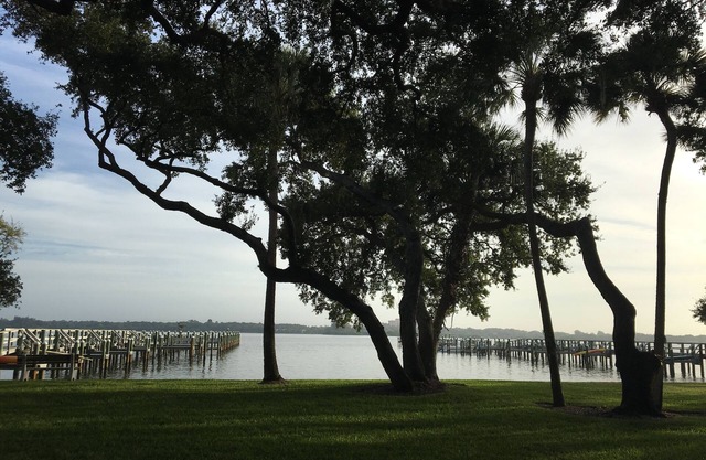 Waterfront Condo on Intracoastal Waterway; Private Beach on Gulf