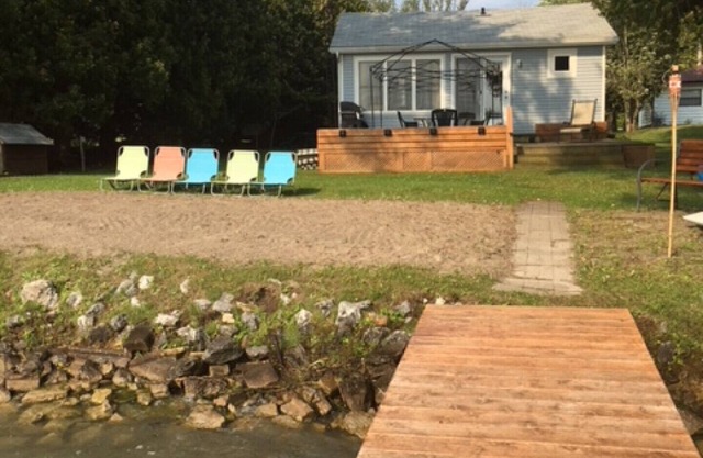 Waterfront Cottage Oasis! 1 Hours From Toronto!