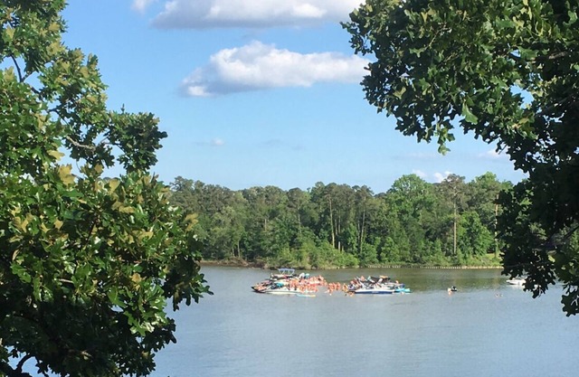 WATERFRONT! Enjoy the views of the North end of Lake livingston @ Bethy Creek