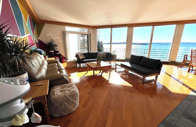 Waterfront Family Rental on Lake Superior