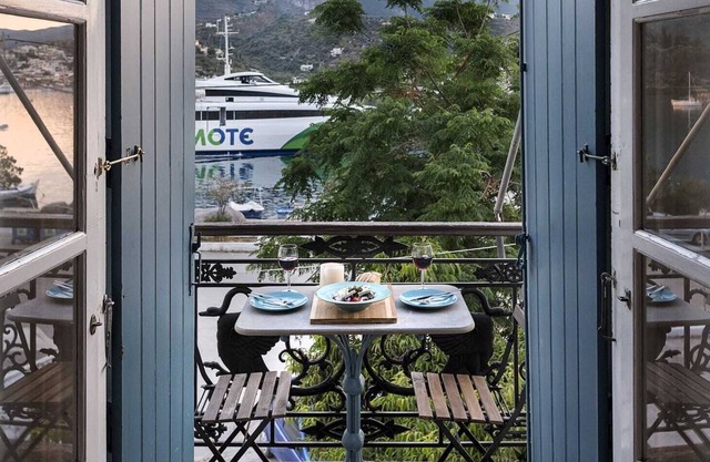Waterfront house with private garden
