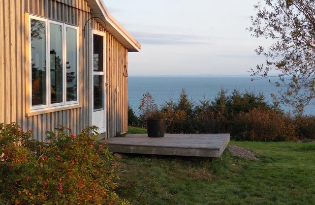 Waterfront On Beautiful Bay Of Fundy. Great Hiking, Pristine Beaches!