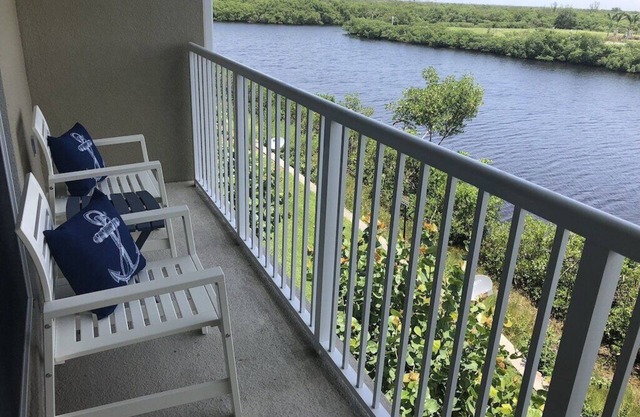 Waterfront Townhome w/Heated Pool & Balconies
