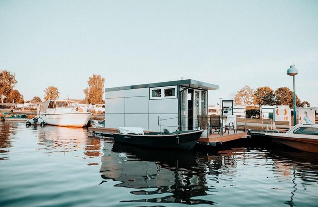 Waterhome 1