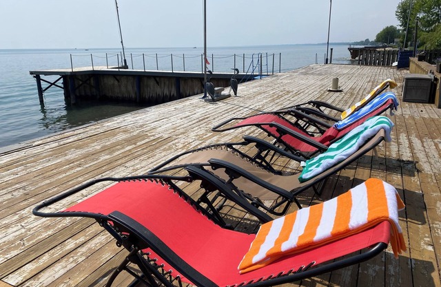 Water’s Edge RetreatnEnjoy your own private waterfront home!