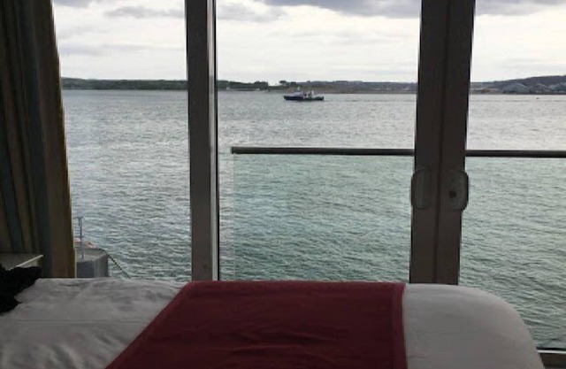 WatersEdge Hotel