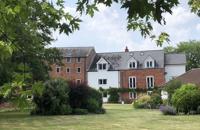 Waterside Apartment Beautiful Mill Conversion in Rural Norfolk