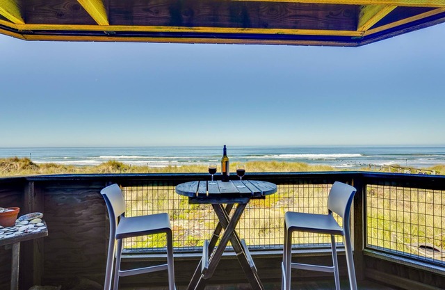 Watsonville Condo w/Ocean Views & Beach Access