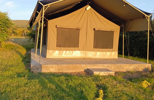 we we are located at maasaimara 1.5 km from the main entrancen