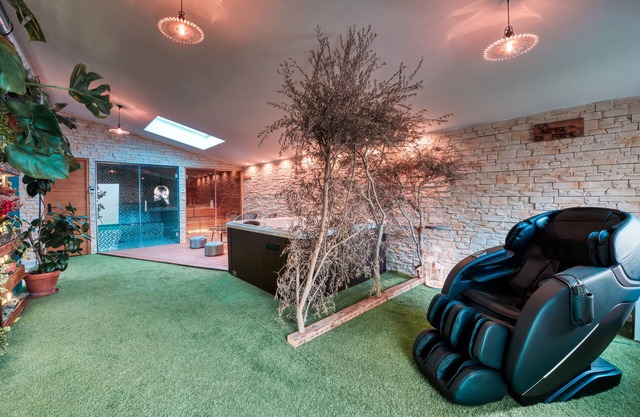 Welcome to "La Remise en Forme". A unique place to relax!