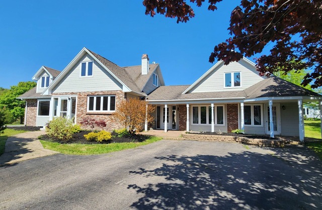 Welcome to beaustiful Cape Bretton island , home to the famous Cabot trail.