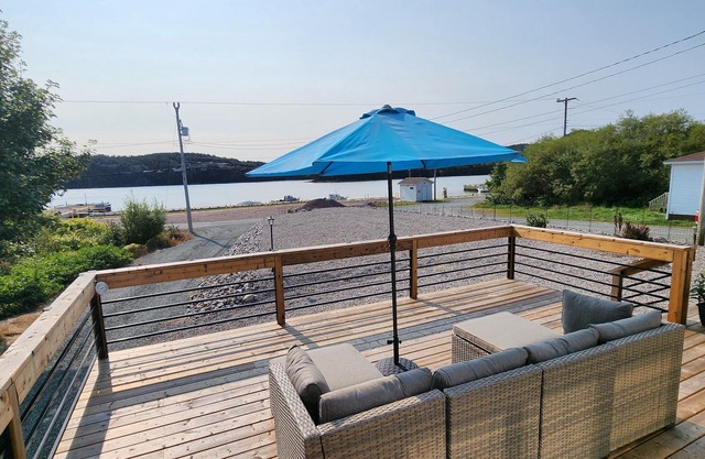 Welcome to The Harbour Escape! Boasting spectacular Ocean front views!