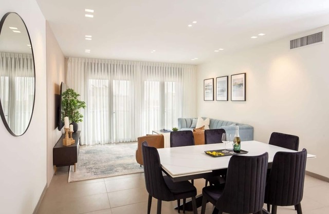 Welcome to «The Onyx» by MPJ vacation Rentals Ltd