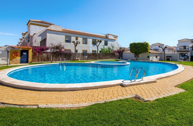 Welcome to this inviting and practical vacation apartment with a large terrace.