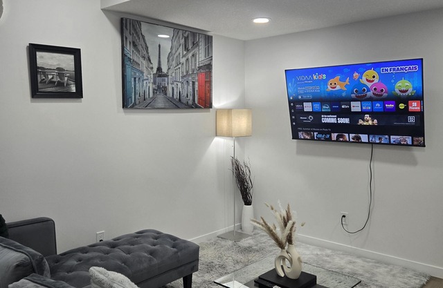 Welcoming 2-bedroom basement apartment with in West Edmonton